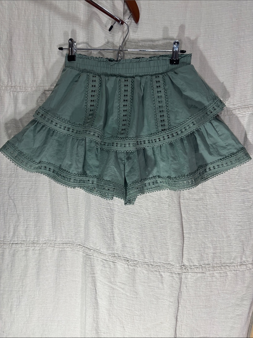 Francesca's Collection Sage Green Catalina Eyelet Lace Tiered Shorts Small Lined